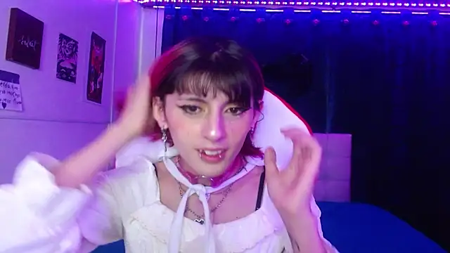 Snapshot of goth_minerva chatting on 10/28/25, 01:36 goth minerva online show from 10/28/25, 01:36