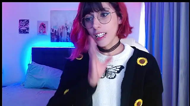 Snapshot of goth_minerva chatting on 11/20/25, 01:22 goth minerva online show from 11/20/25, 01:22