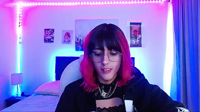 Snapshot of goth_minerva chatting on 12/05/25, 01:31 goth minerva online show from 12/05/25, 01:31