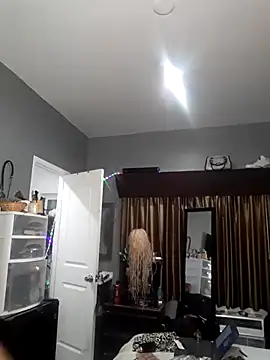 ItsBarbieBitcxxxx69 online show from 12/16/25, 04:06