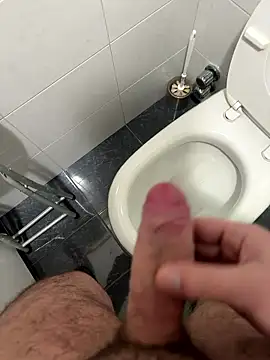 Snapshot of donmike01 chatting on 01/13/26, 05:07 donmike01 online show from 01/13/26, 05:07