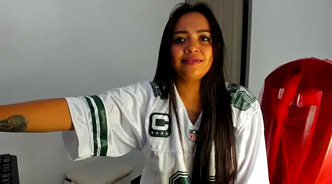 Snapshot of KatyBrunette chatting on 03/18/25, 07:20 KatyBrunette online show from 03/18/25, 07:20