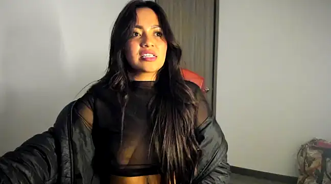 Snapshot of KatyBrunette chatting on 03/19/25, 05:30 KatyBrunette online show from 03/19/25, 05:30