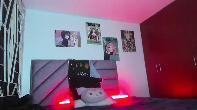 KARINNA  RAVEN online show from 11/26/25, 11:28