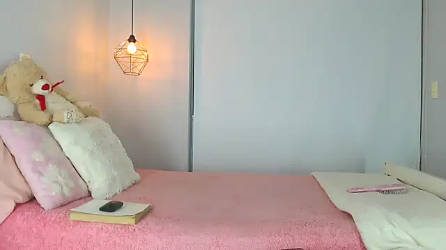 Snapshot of Tiana_Paez1 chatting on 03/16/26, 07:01 Tiana Paez1 online show from 03/16/26, 07:01