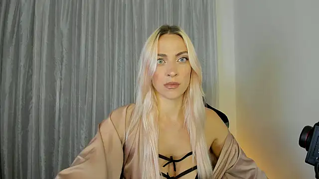  Miss Valentina  online show from 04/07/26, 04:18