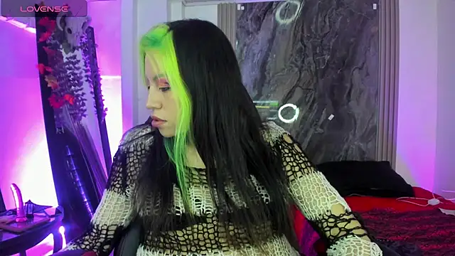 Snapshot of midory_ chatting on 09/18/25, 03:19 midory  online show from 09/18/25, 03:19