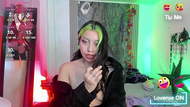 Snapshot of midory_ chatting on 10/15/25, 09:31 midory  online show from 10/15/25, 09:31