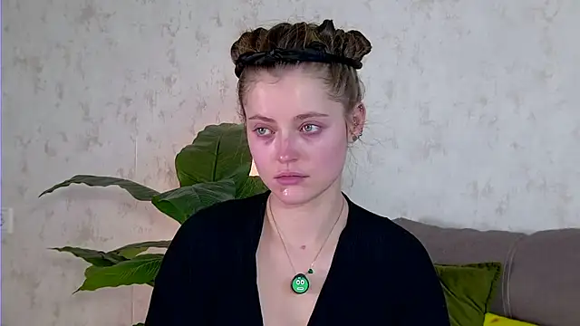 AshleyD  online show from 10/04/25, 03:15