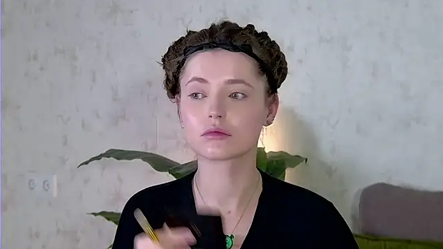 AshleyD  online show from 10/13/25, 02:44