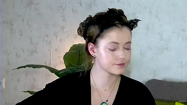 AshleyD  online show from 11/24/25, 03:28