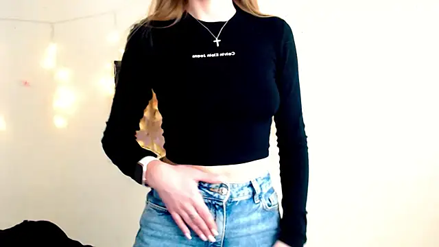 Doll Angelina online show from 03/07/26, 09:28