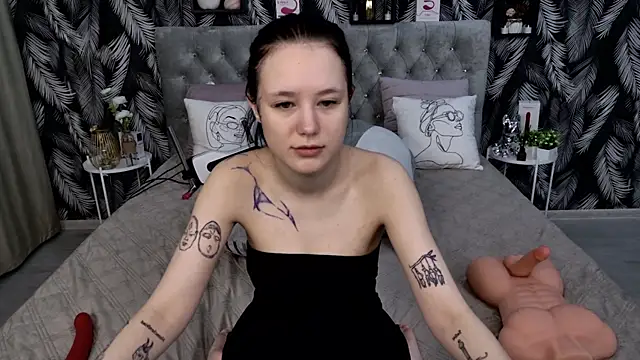 CarolineTenders online show from 11/27/25, 01:07