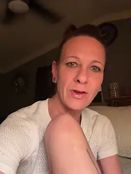 Lilbeezie81 online show from 01/09/26, 09:12