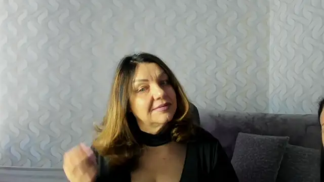 Snapshot of Nika_Light chatting on 03/20/25, 11:49 Nika Light online show from 03/20/25, 11:49