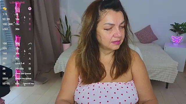 Snapshot of Nika_Light chatting on 10/08/25, 06:55 Nika Light online show from 10/08/25, 06:55