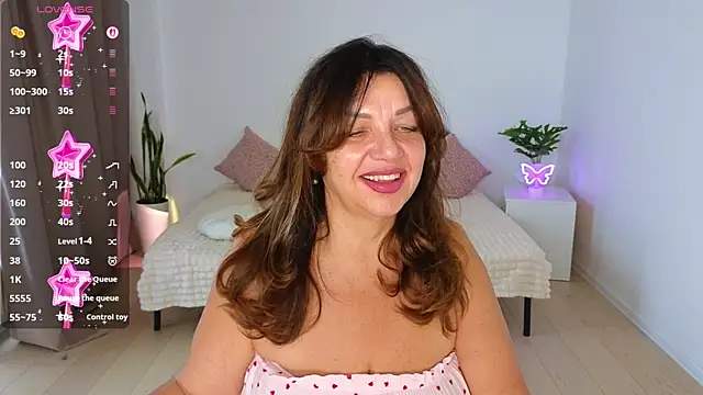 Snapshot of Nika_Light chatting on 11/06/25, 11:33 Nika Light online show from 11/06/25, 11:33