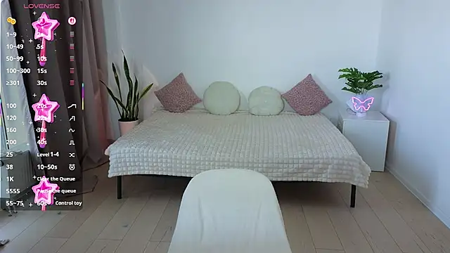 Snapshot of Nika_Light chatting on 11/22/25, 11:31 Nika Light online show from 11/22/25, 11:31