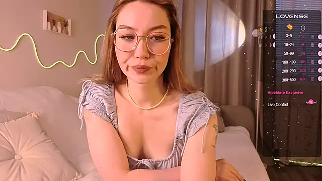 Snapshot of Lilo_Sims chatting on 11/07/25, 02:33 Lilo Sims online show from 11/07/25, 02:33