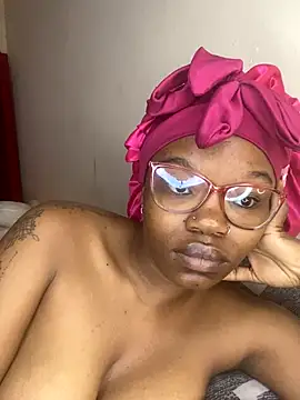 YummyMelanin117 online show from 11/15/25, 06:33