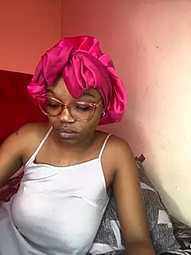 YummyMelanin117 online show from 11/19/25, 01:44