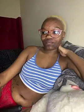 YummyMelanin117 online show from 12/18/25, 08:59