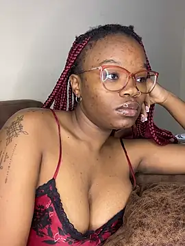 YummyMelanin117 online show from 05/12/26, 07:55