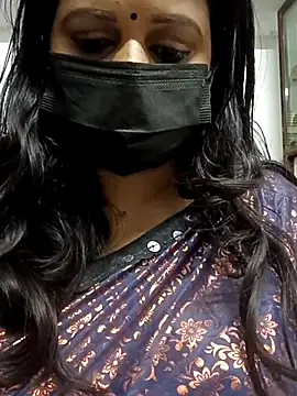 aparna99 online show from 09/18/25, 07:38