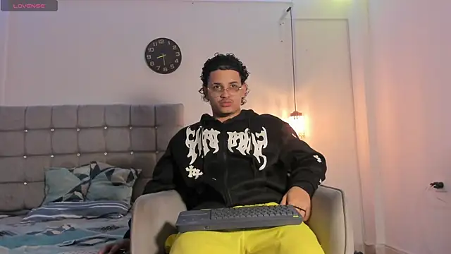 samxx muscle online show from 12/05/25, 01:31