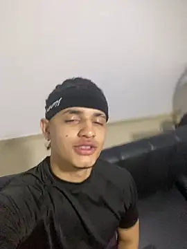 Snapshot of samxx_muscle chatting on 03/15/26, 06:08 samxx muscle online show from 03/15/26, 06:08