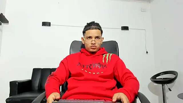 Snapshot of samxx_muscle chatting on 03/30/26, 07:31 samxx muscle online show from 03/30/26, 07:31