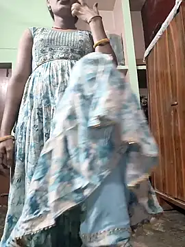 Eshwari Chopra online show from 10/30/25, 01:45