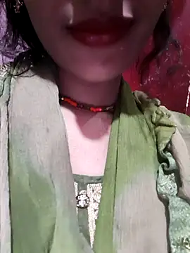 Eshwari Chopra online show from 11/13/25, 03:27