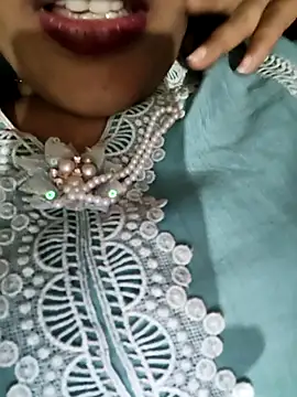 Eshwari Chopra online show from 11/27/25, 05:04