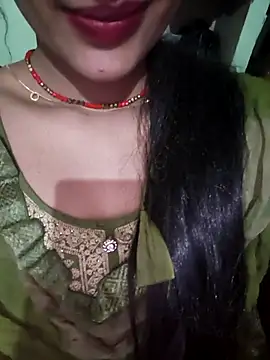 Snapshot of Eshwari_Chopra chatting on 03/06/26, 03:47 Eshwari Chopra online show from 03/06/26, 03:47