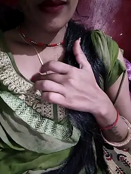 Snapshot of Eshwari_Chopra chatting on 03/07/26, 02:52 Eshwari Chopra online show from 03/07/26, 02:52