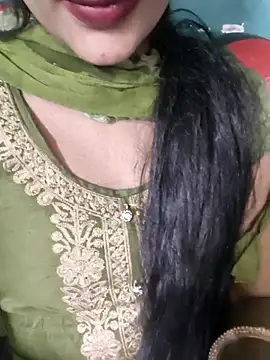 Snapshot of Eshwari_Chopra chatting on 03/14/26, 05:29 Eshwari Chopra online show from 03/14/26, 05:29