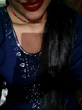 Snapshot of Eshwari_Chopra chatting on 03/29/26, 04:34 Eshwari Chopra online show from 03/29/26, 04:34