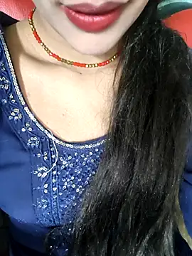 Snapshot of Eshwari_Chopra chatting on 04/01/26, 07:20 Eshwari Chopra online show from 04/01/26, 07:20