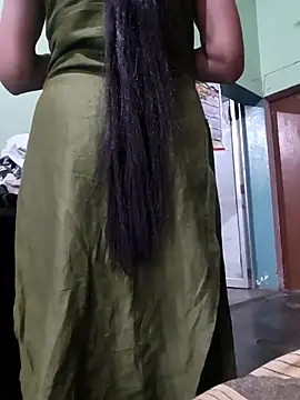 Snapshot of Eshwari_Chopra chatting on 04/06/26, 04:57 Eshwari Chopra online show from 04/06/26, 04:57