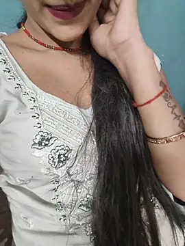 Snapshot of Eshwari_Chopra chatting on 05/26/26, 02:29 Eshwari Chopra online show from 05/26/26, 02:29