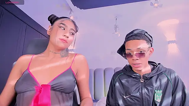 Snapshot of candyandmarilyn chatting on 10/27/25, 09:08 candyandmarilyn online show from 10/27/25, 09:08