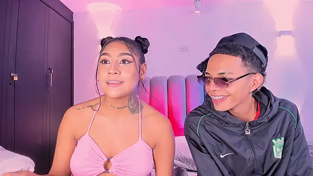 Snapshot of candyandmarilyn chatting on 11/06/25, 09:05 candyandmarilyn online show from 11/06/25, 09:05