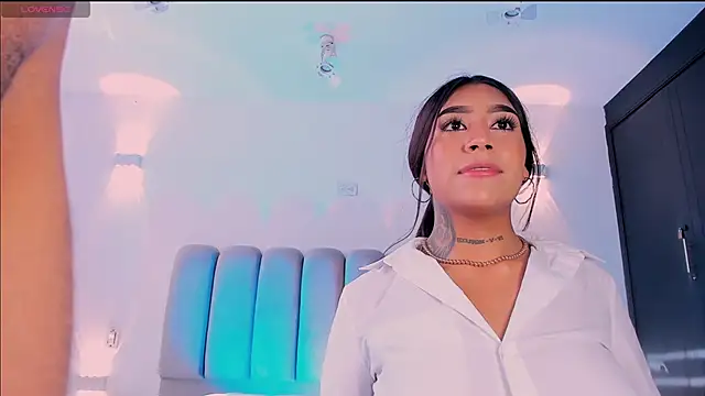 Snapshot of candyandmarilyn chatting on 11/17/25, 09:20 candyandmarilyn online show from 11/17/25, 09:20