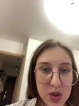 Snapshot of Vviikkssiikk chatting on 03/18/25, 08:48 Vviikkssiikk online show from 03/18/25, 08:48