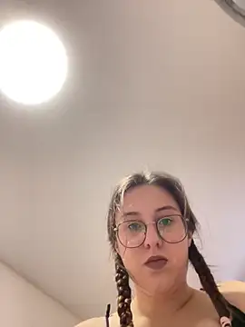 Vviikkssiikk online show from 11/24/25, 07:57