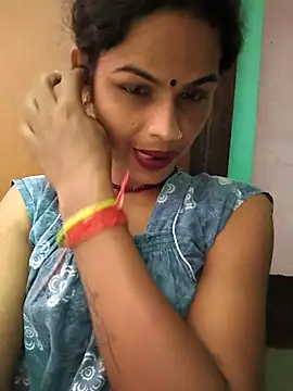 Snapshot of Eshna_Dabral chatting on 09/08/25, 05:12 Eshna Dabral online show from 09/08/25, 05:12