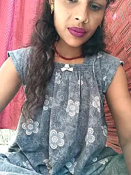 Snapshot of Eshna_Dabral chatting on 09/20/25, 03:29 Eshna Dabral online show from 09/20/25, 03:29