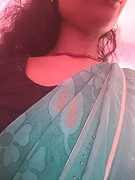 Snapshot of Eshna_Dabral chatting on 09/24/25, 03:10 Eshna Dabral online show from 09/24/25, 03:10