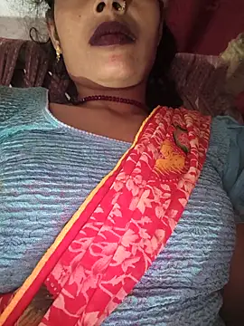 Snapshot of Eshna_Dabral chatting on 10/11/25, 02:48 Eshna Dabral online show from 10/11/25, 02:48